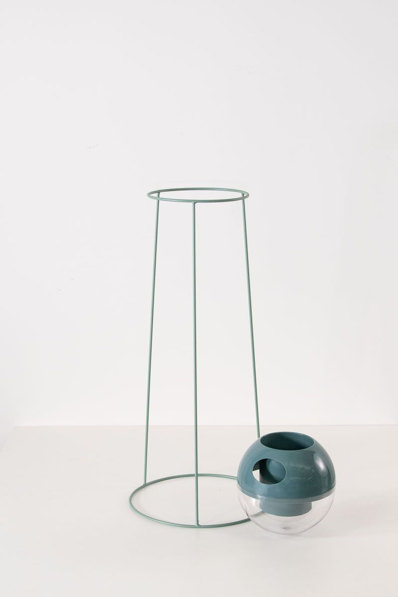 Vaso-Autoirrigavel-com-Tripe